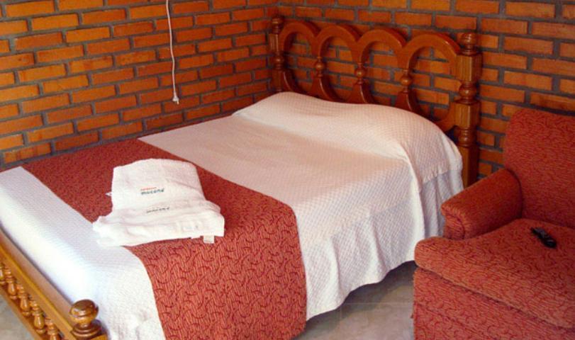 Mocona Lodge *